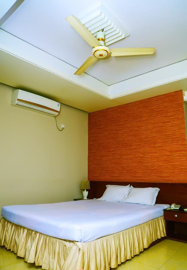 Royal Living Hotel & Suites Chittagong Luaran gambar