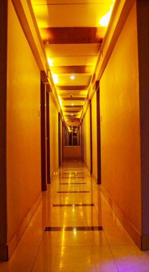 Royal Living Hotel & Suites Chittagong Luaran gambar