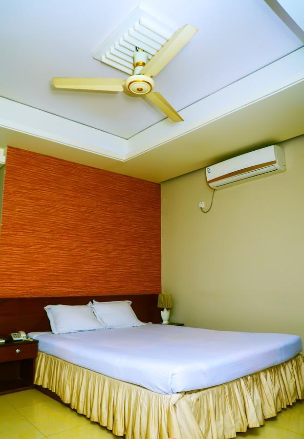 Royal Living Hotel & Suites Chittagong Luaran gambar